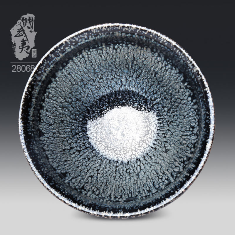 建盏大师卓立旗，束口油滴