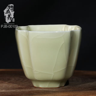 青瓷大师潘建波，米黄釉品茗杯