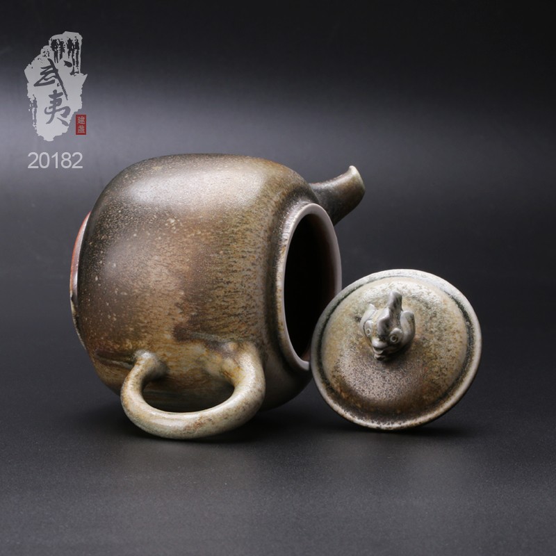 建盏大师刘美英，柴烧壶