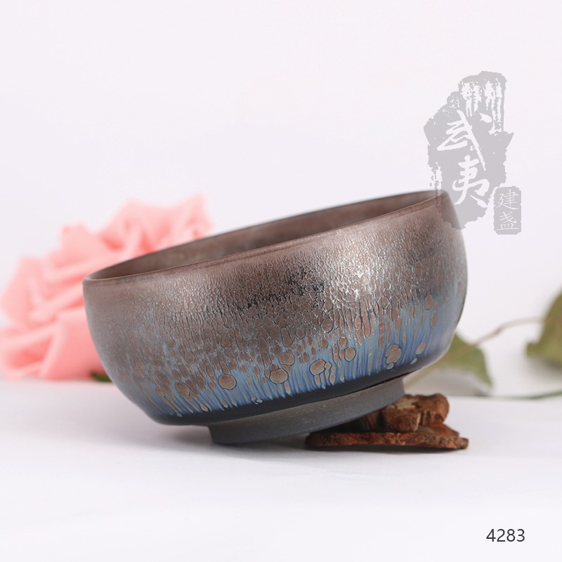 建盏大师阙梅娇，禅定油滴