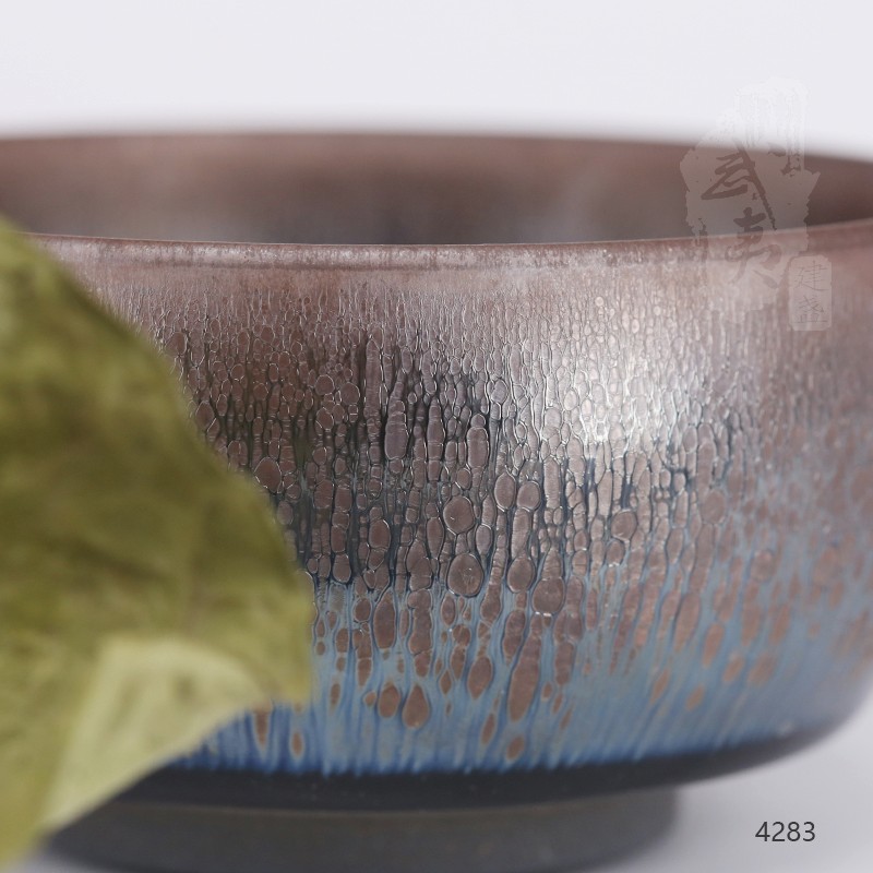 建盏大师阙梅娇，禅定油滴