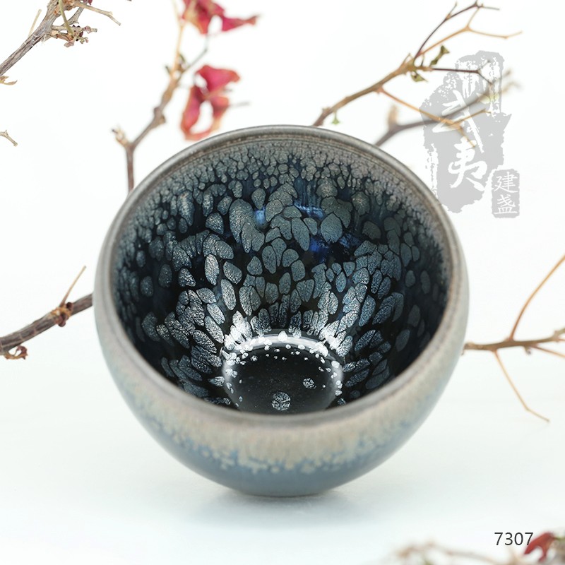 建盏大师阙梅娇，闻香杯油滴