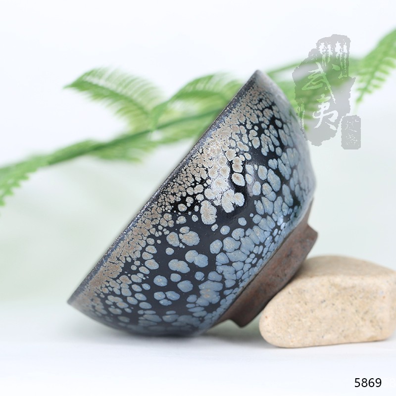 建盏大师蔡炳盛，敛口油滴盏