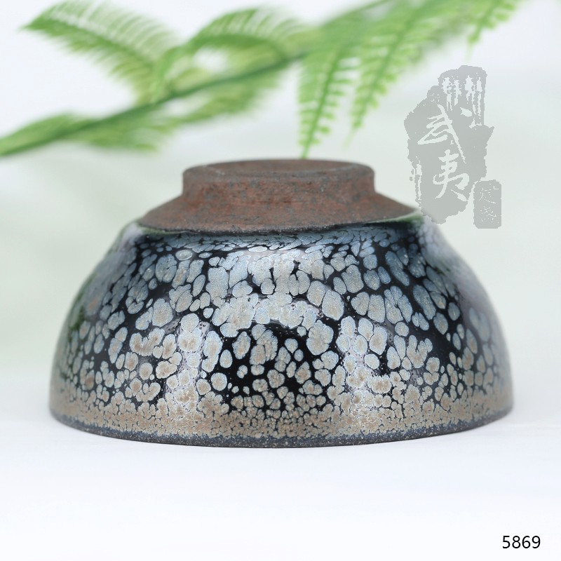 建盏大师蔡炳盛，敛口油滴盏