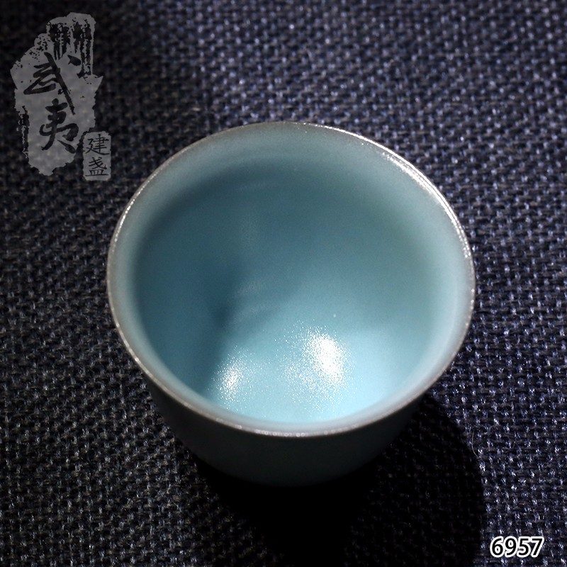 台湾陶艺巨匠苏保在，青瓷小杯