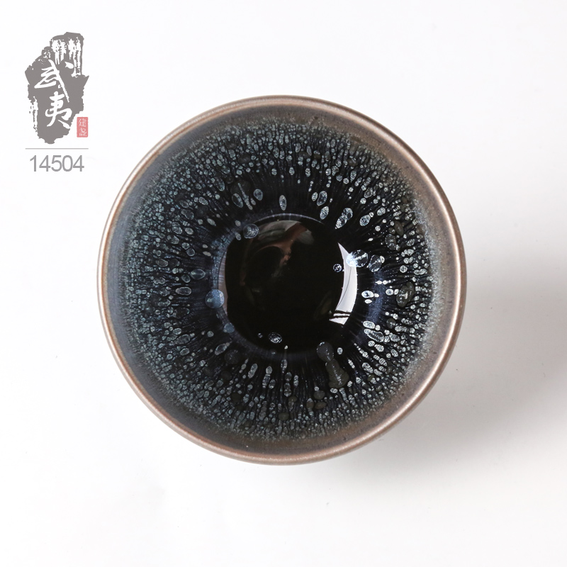 建盏大师陈慧敏，敛口羽鳞