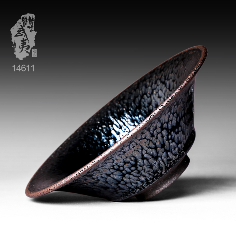 建盏大师蔡炳盛，撇口油滴