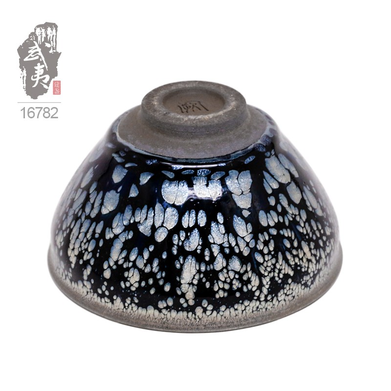 建盏大师阙梅娇，束口黑牡丹